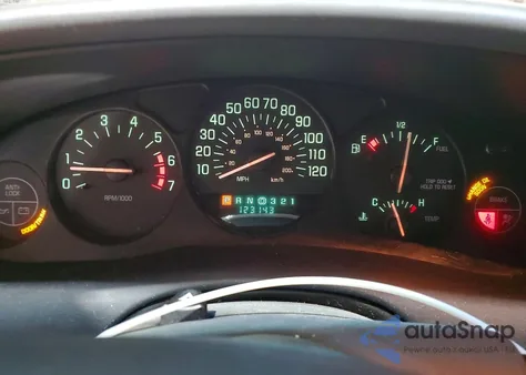 2004 Buick Regal Ls z USA, uszkodzony, nr VIN 2G4WB55K741353739